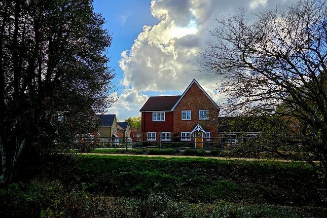 3-bed semi-detached on Nightingale View, Fleet, £650,000