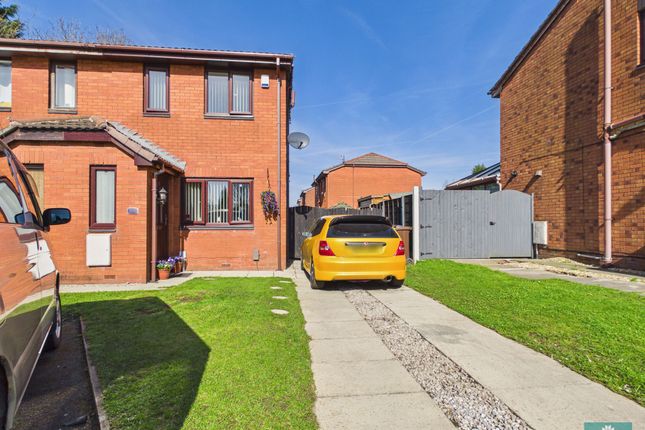 2-bed house on 17, Bottomfield Close, Oldham, £167,500