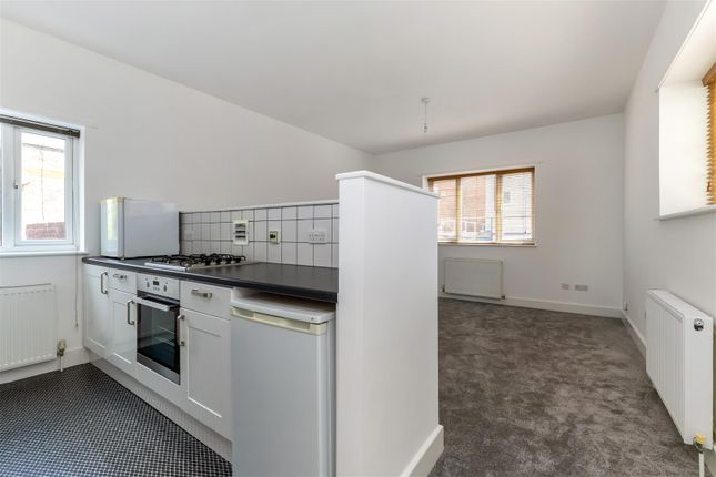 145a, High Street, Surrey photo 3