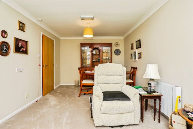 7, Elmhurst Court, Woodbridge photo 2