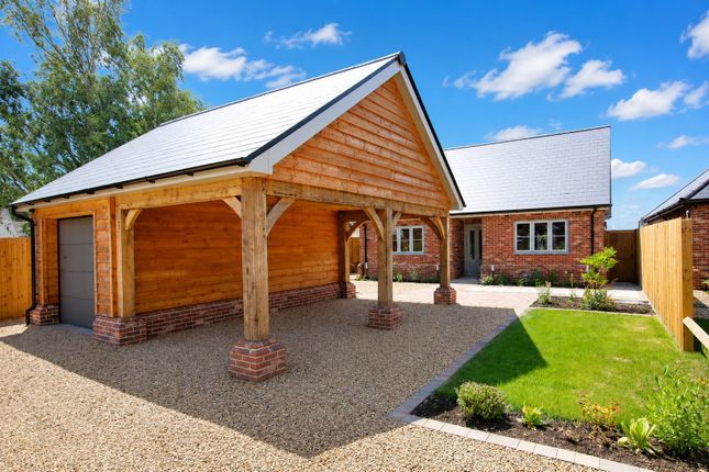 3-bed detached on Daisy Field Cottage Colchester Road, Colchester Road, Thorpe le Soken, £600,000