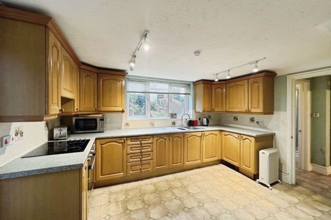 Lynbrey, Far Green, Dursley photo 4