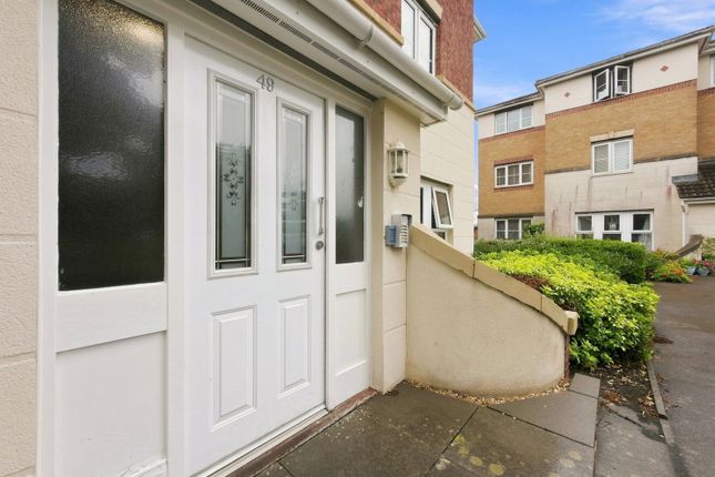 49,Flat E, Small Meadow Court, Caerphilly photo 2
