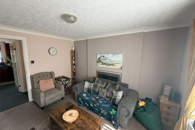 9, Celandine Way, Telford photo 3