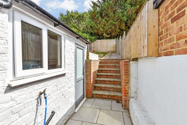 177, Clarendon Place, Dover photo 4