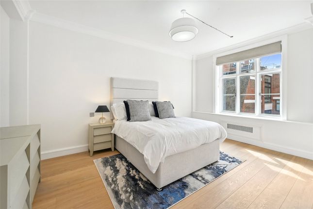 Flat to rent in Chesterfield House, South Audley Street