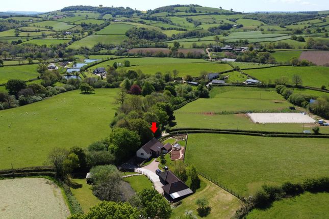 Farleigh Barn, Cadeleigh, Devon photo 2