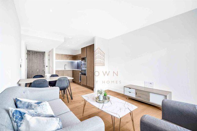 Flat 48 Keybridge, 7A Exchange Gardens, London photo 3