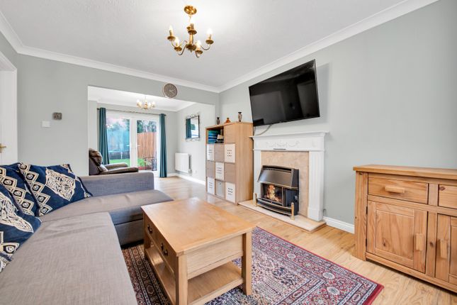 12 Mitchell Close, St. Mellons, South Glamorgan photo 3