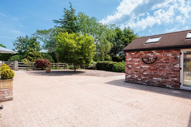 5, Dalefords Lane, Northwich photo 4