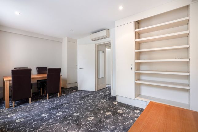 Thumbnail Flat to rent in Norfolk Place, London