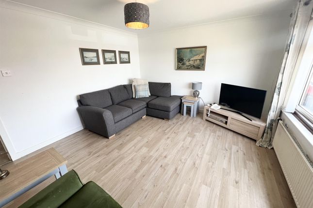 8, Craigie Place, Kilmarnock photo 3
