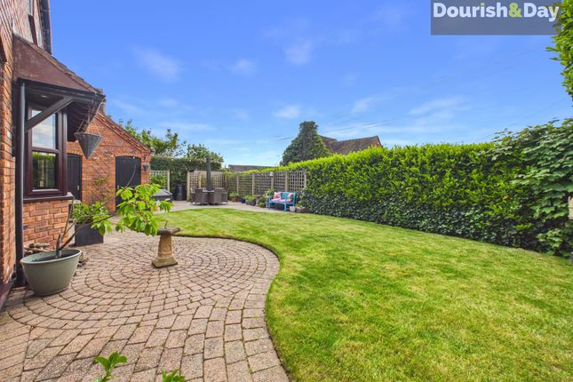 2 Nursery Close, Stafford photo 2