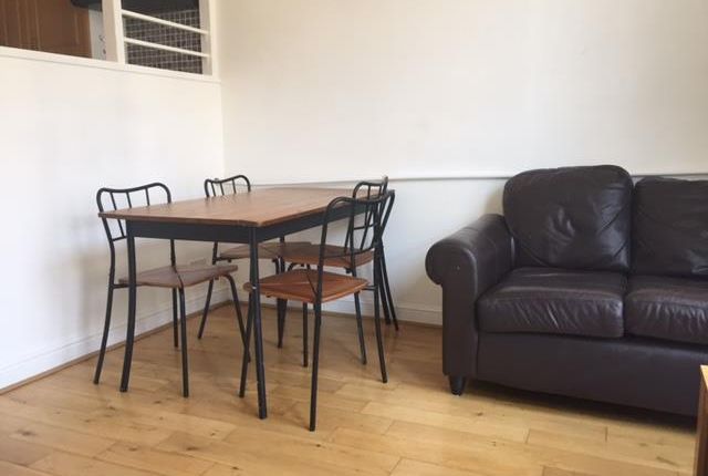 Flat to rent in Ladbroke Grove, Notting Hill, London