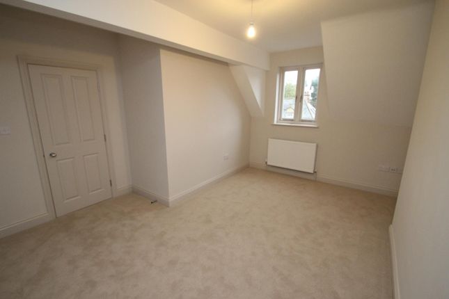 Flat 4, 4, St. Marys Walk, Harrogate photo 3