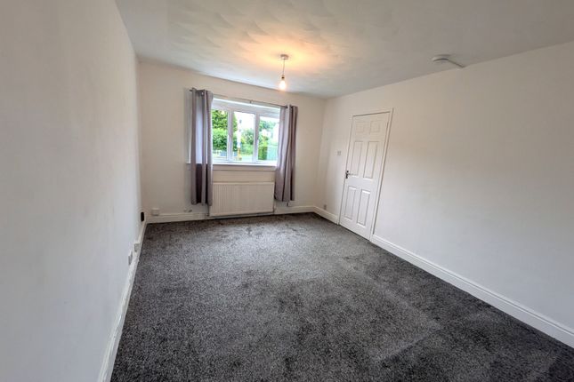 140 Elm Drive, Johnstone photo 3