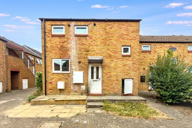 2-bed house on 11 Swale Path, Bedford, £100,000