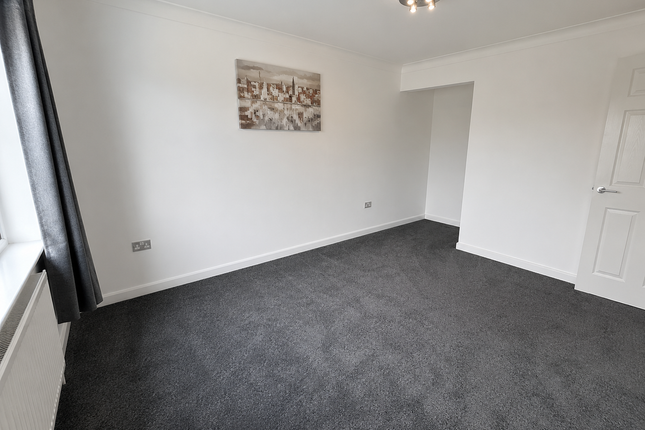 353a, Vicarage Farm Road, Hounslow photo 2