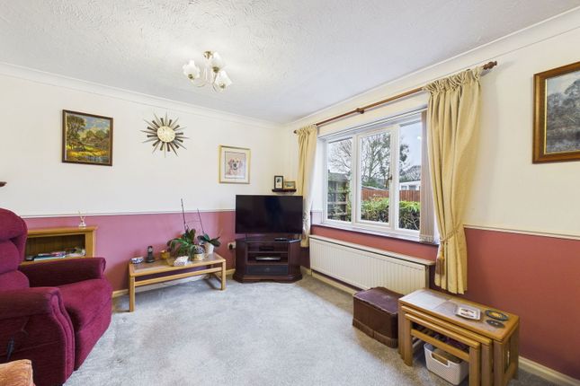 3, Grundle Close, Bury St. Edmunds photo 4