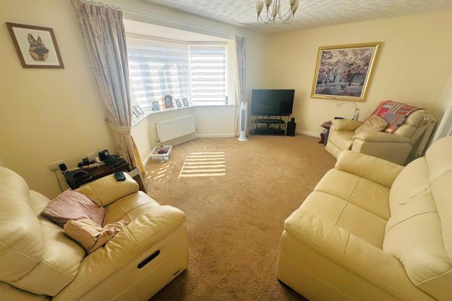 7, Clos Bryn Haul, Llanelli photo 4