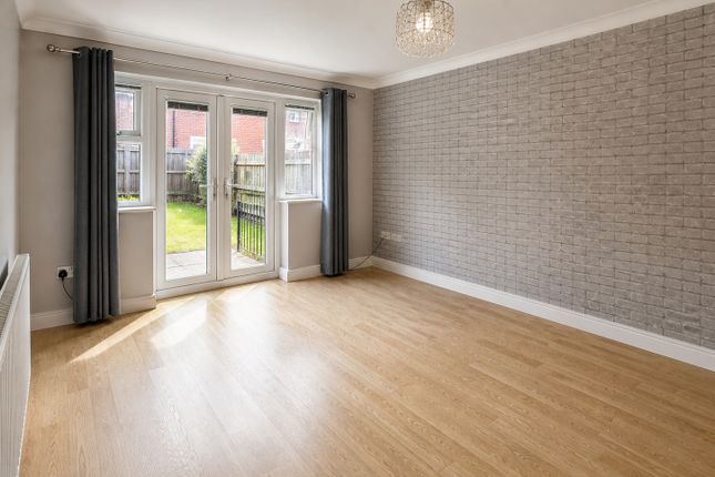 10, Celandine Close, Immingham photo 3