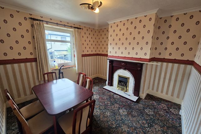 45, Speeton Avenue, West Yorkshire photo 3