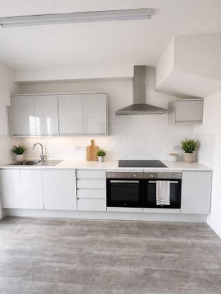 429, Southmead Road, Bristol photo 3