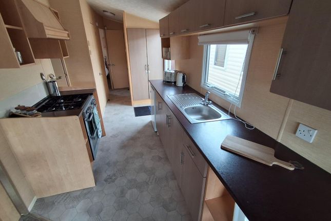 Willerby Salsa, Coopers Beach Holiday Park, Church Lane, Colchester photo 4