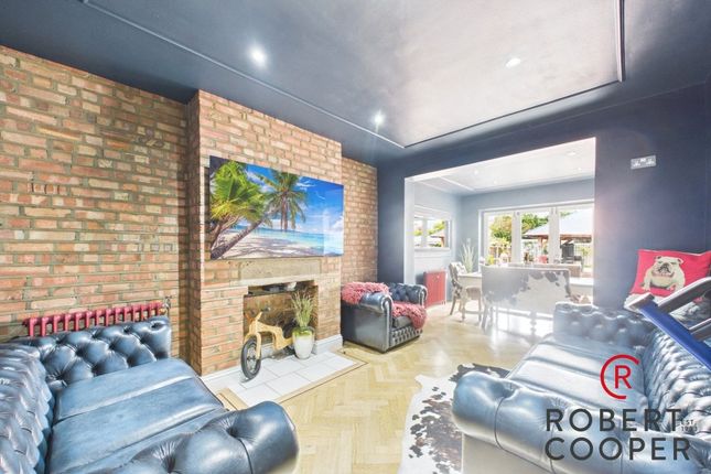 4, Fairview, South Ruislip photo 3
