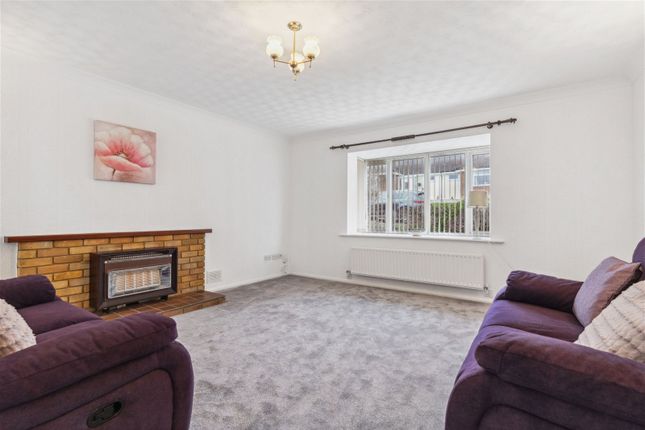 Bungalow for sale in Bowland Crescent, Dunstable
