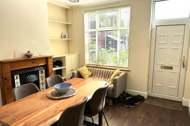 13, Meadow View Terrace, Wolverhampton photo 4