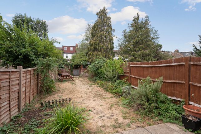 33, Dorien Road, Raynes Park photo 4
