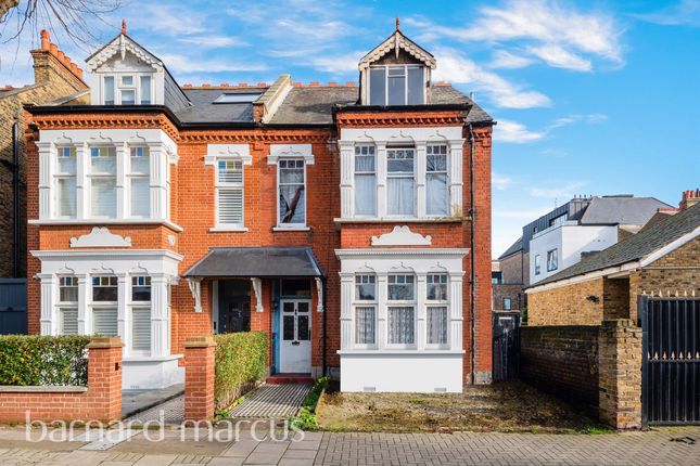 End terrace house for sale in Thornton Avenue, London