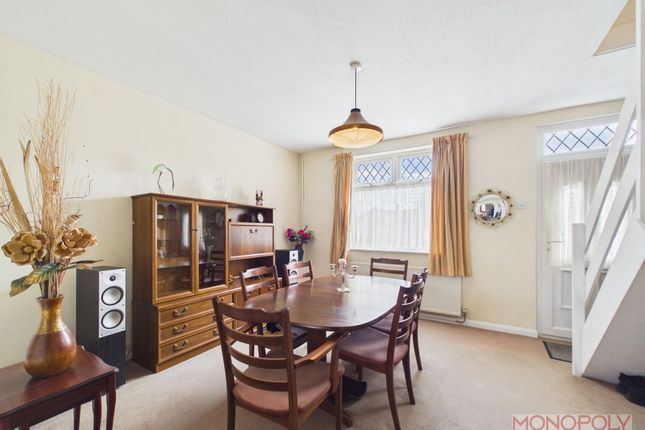 7 Chapel Road, Wrexham photo 3