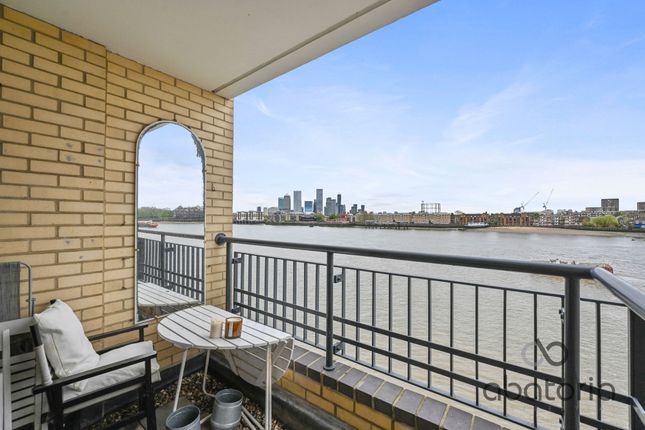 Flat to rent in 150 Wapping High Street, London