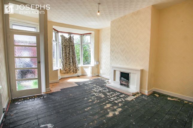 346, Willows Lane, Bolton photo 2