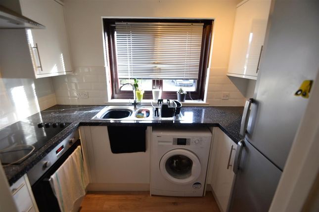 Maisonette to rent in Padbury Close, Bedfont, Feltham