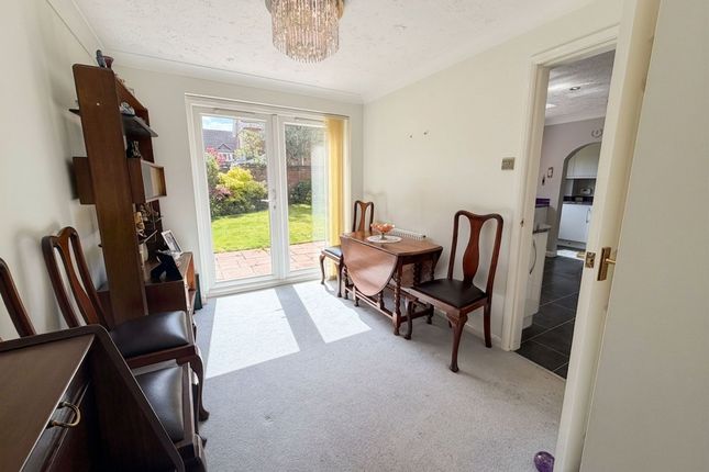 16 Lindisfarne Way, Grantham photo 4