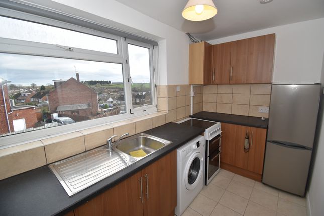 Flat to rent in Queen Street, Leamington Spa