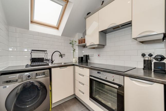 102 Doveholes Drive, Sheffield photo 3