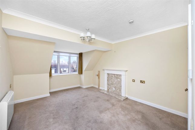 Flat for sale in Nizells Avenue, Hove