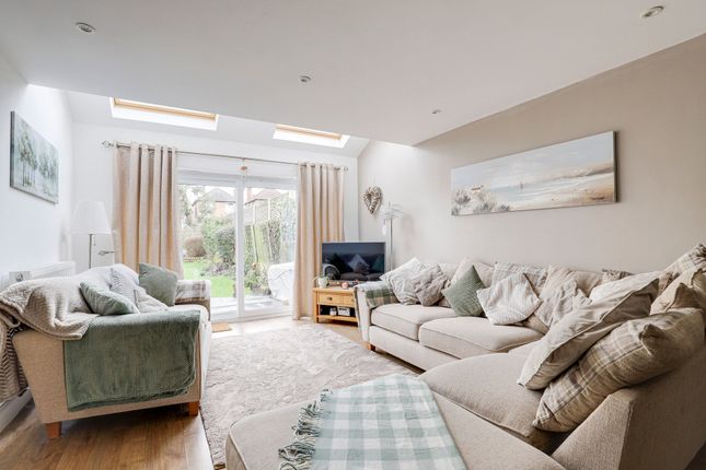 15 Hollydale Road, Nottingham photo 4
