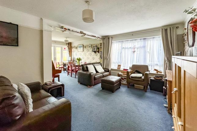 1, Mariners Court, Great Wakering photo 4