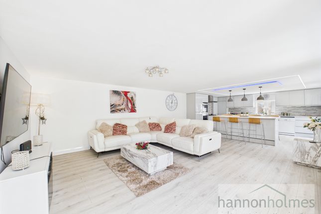 Cam05283G0-Pr0050-Still007