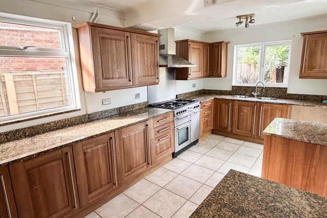21 Parkway, Aldwick, Bognor Regis photo 3