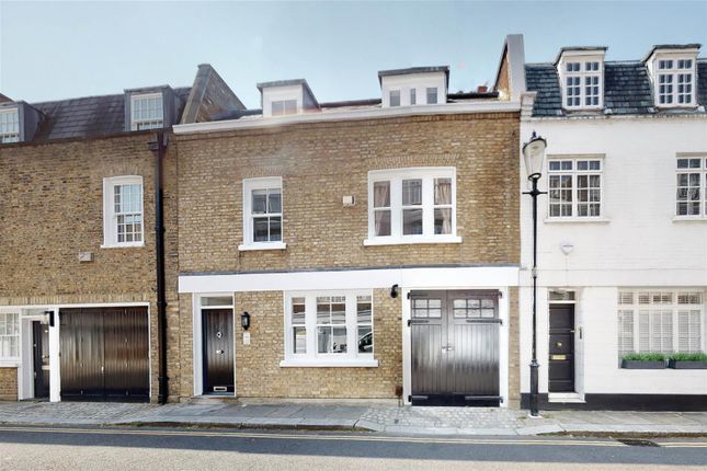Thumbnail Terraced house to rent in Cadogan Lane, London