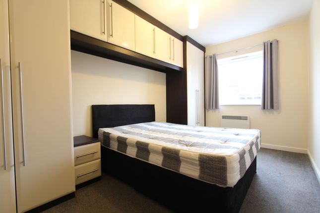 Flat to rent in Edmund Court, Riverside House