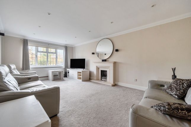5, Wondesford Dale, Bracknell photo 2