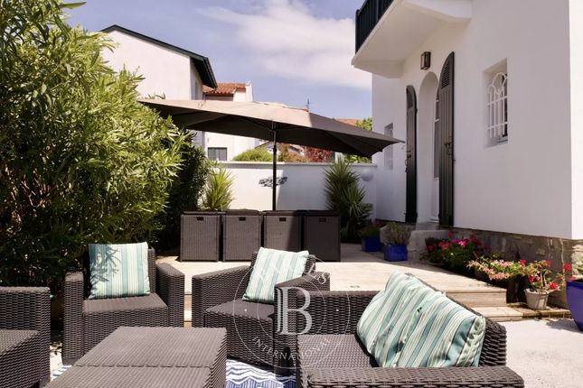 Detached house for sale in Hendaye, 64700, France
