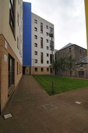 Thumbnail Flat to rent in Horsewater Wynd, Dundee